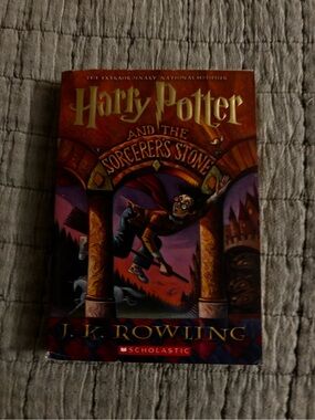 Scholastic Purple and Gold Harry Potter Back Cover